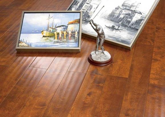 在互聯網大勢下，地板企業發展必須結合時代趨勢來進行.jpg