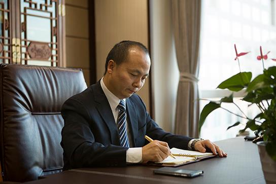 華耐家居集團董事長賈鋒.jpg